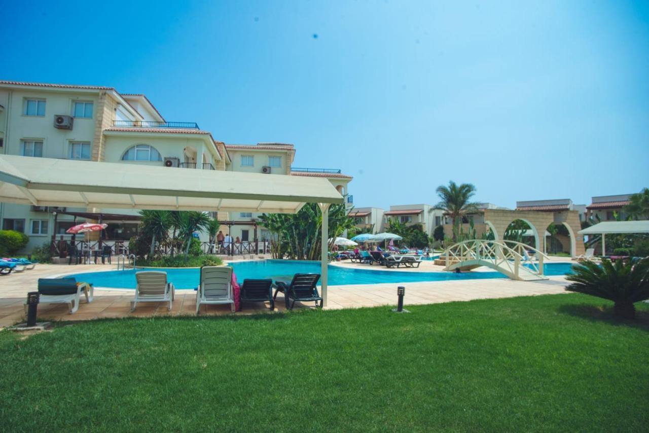 Boheme B6 Sunrise Beach Gastria Exterior foto